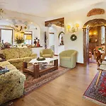 Hotel Columbia & 3*