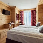 Hotel Columbia &