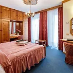 Columbia & فندق