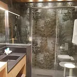 Hotel Columbia & 3*