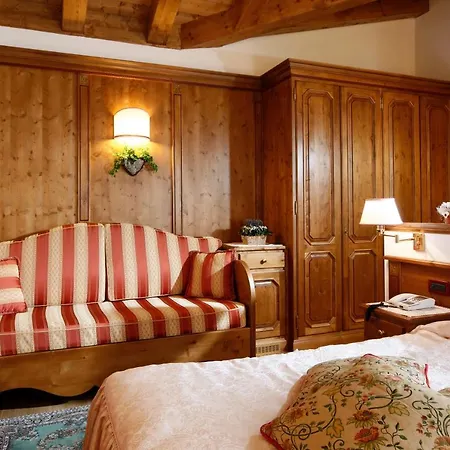 Columbia & Hotel Cortina d'Ampezzo