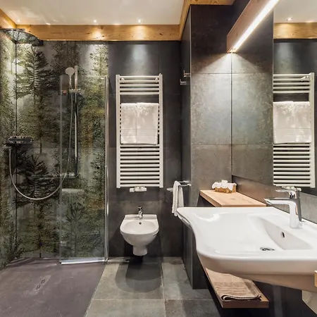 Columbia & Otel Cortina dʼAmpezzo