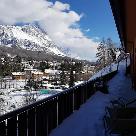Columbia & Hotel Cortina d'Ampezzo