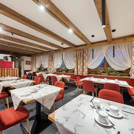 Hotel Columbia &