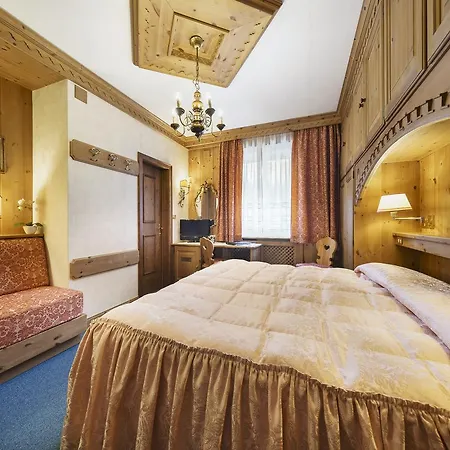 Columbia & Hotel Cortina d'Ampezzo