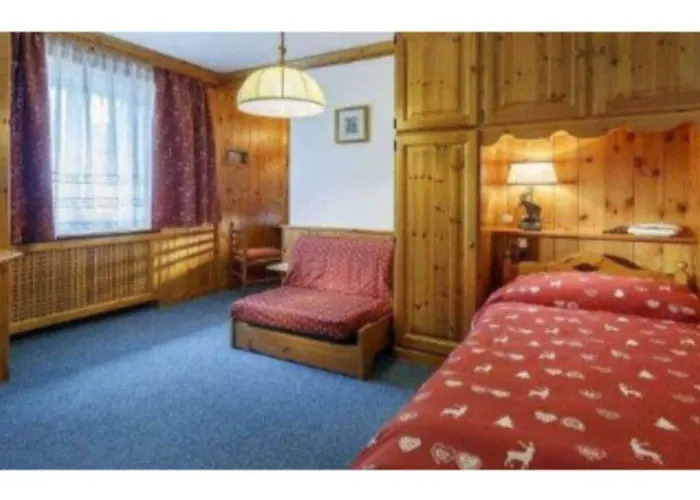 Columbia & Hotel 3*