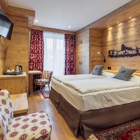 Columbia & Отель