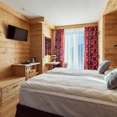 Отель Columbia &