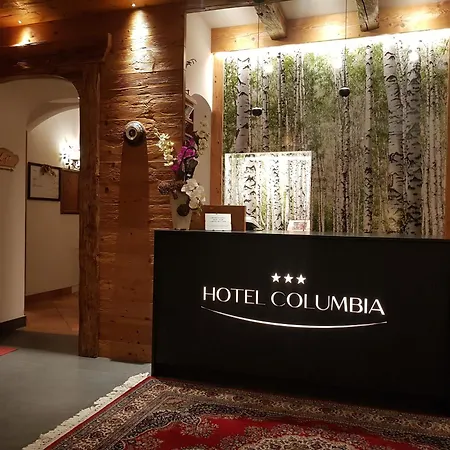 فندق Columbia &